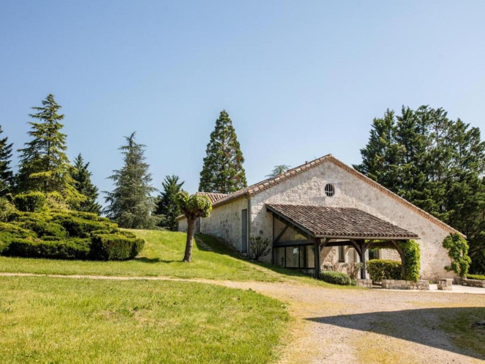 Gites De Saint Maurin Exterior photo